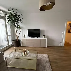 Apartment Uber Den Dachern Im Zentrum Von, Dresden